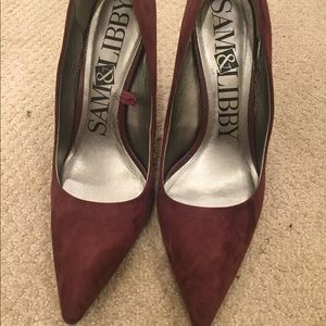 Sam & Libby maroon suede point toe pump stiletto